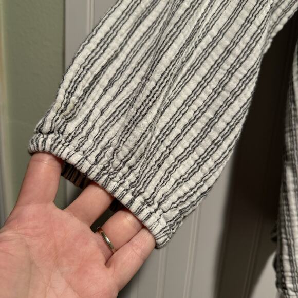 Old Navy Striped Poet Blouse Plus Size 3X - Picture 4 of 6